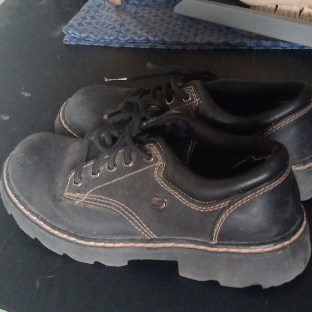 Skechers